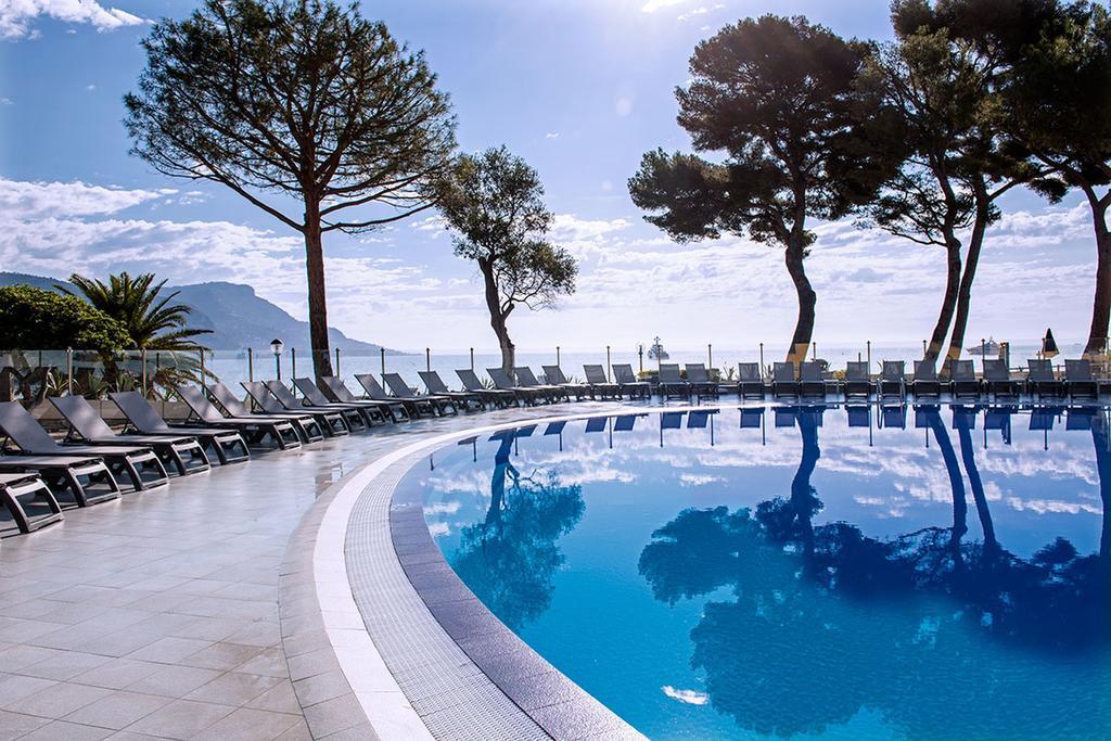 Hotel Vacances Bleues Delcloy Сен-Жан-Кап-Ферра Екстер'єр фото