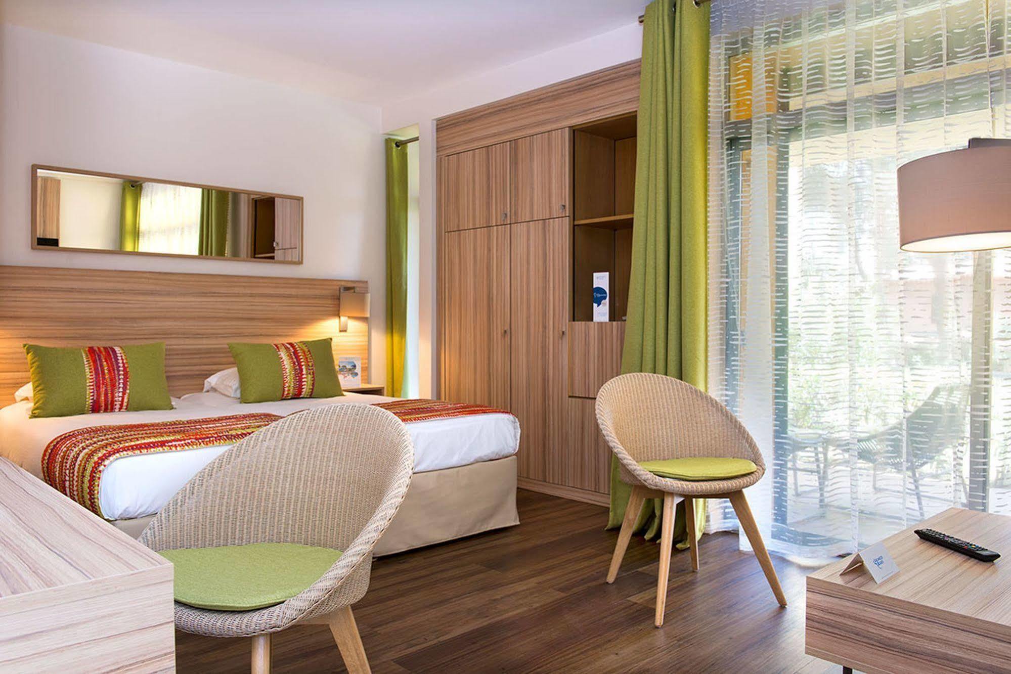 Hotel Vacances Bleues Delcloy Сен-Жан-Кап-Ферра Екстер'єр фото