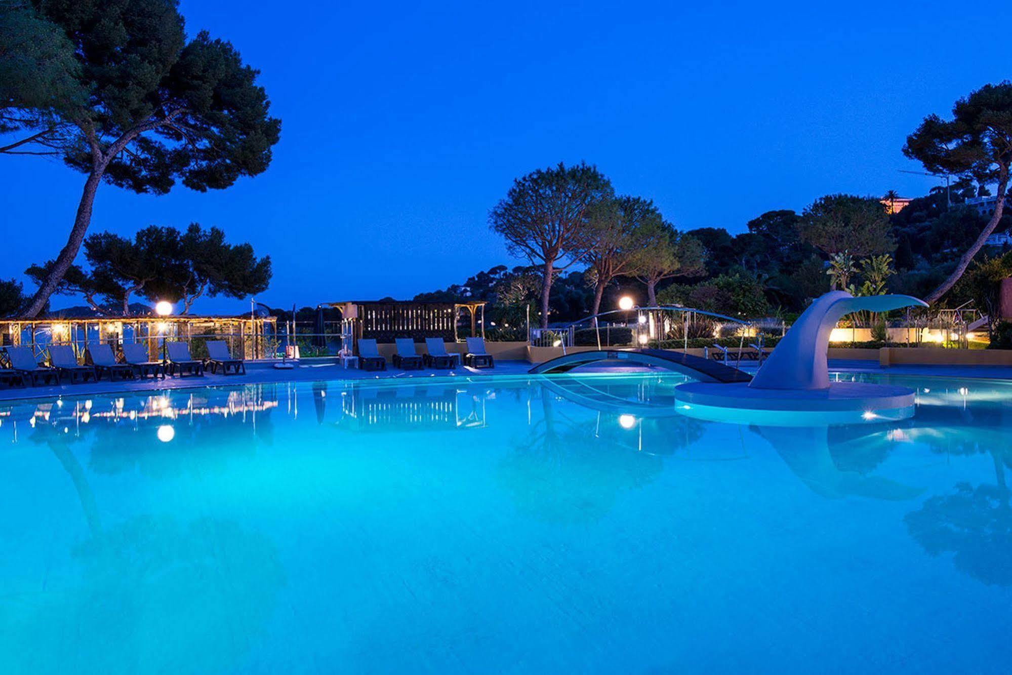 Hotel Vacances Bleues Delcloy Сен-Жан-Кап-Ферра Екстер'єр фото
